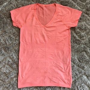 Lululemon Swiftly V-Neck Shirt